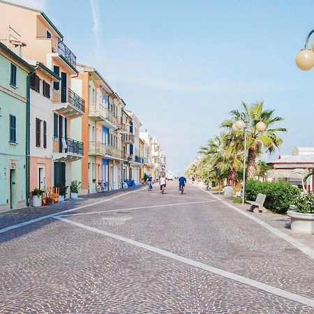 Beautiful Home In Porto Recanati With Wifi Zewnętrze zdjęcie