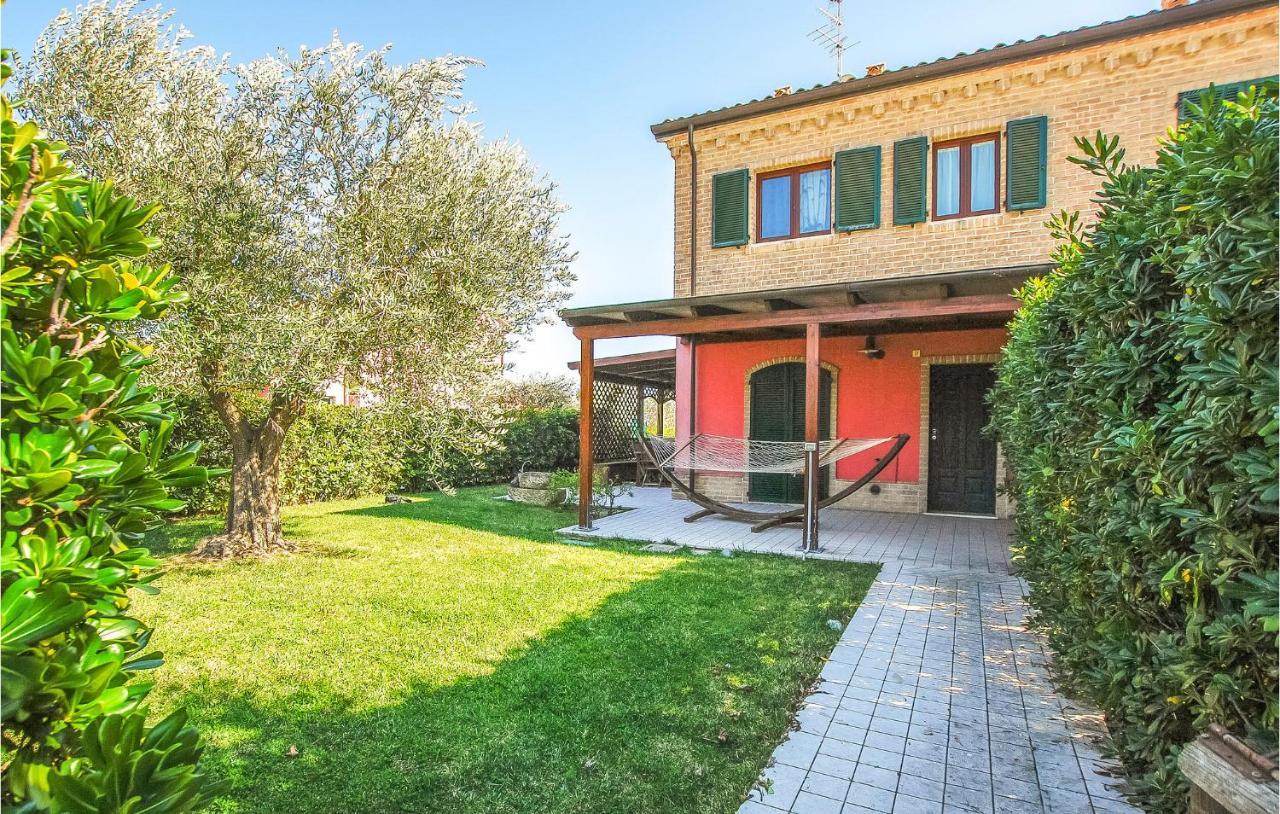 Beautiful Home In Porto Recanati With Wifi Zewnętrze zdjęcie